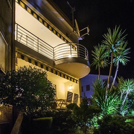 Apartment And Rooms Ana Podstrana Exterior foto